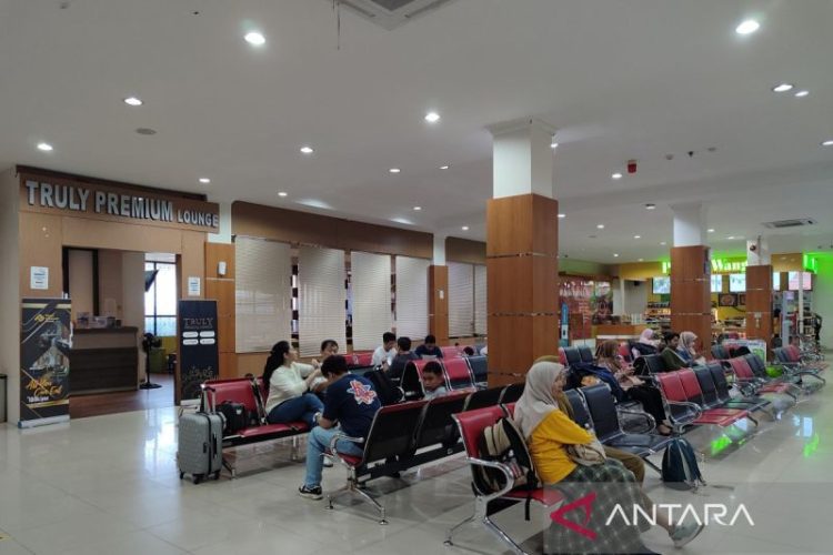 AP II Bengkulu catat 14 penerbangan ditunda dampak abu vulkanik