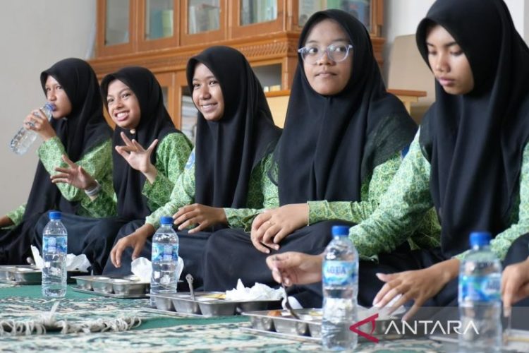 MBG bantu penuhi kebutuhan makan siswa SLB B YPAC Banda Aceh