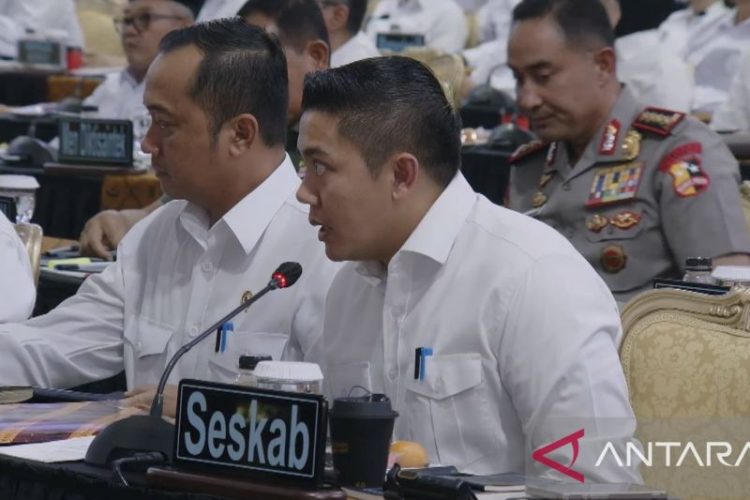 Seskab Teddy resmi buka Sidang Kabinet Paripurna di Istana